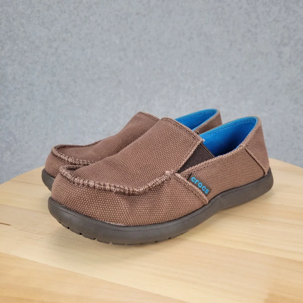 Crocs Santa Cruz Kids Brown Canvas Slip On Loafers Shoes 15576 Size J2‎